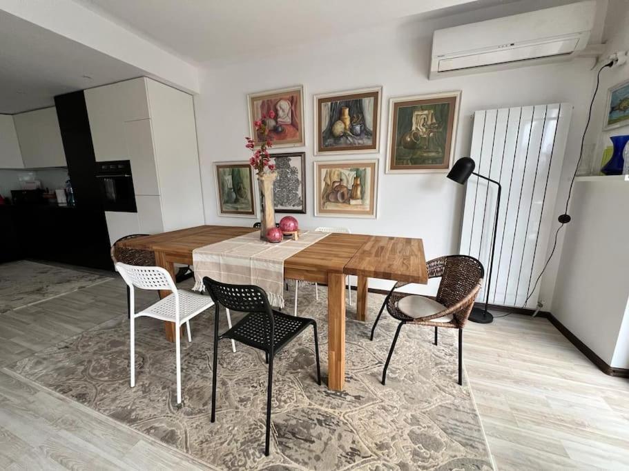 Kazanlak Large Guest House Apartment Near The Center With Full Kitchen & Dining Room, King Beds, Garden Patio, Free Parking & Self Check-In Luaran gambar