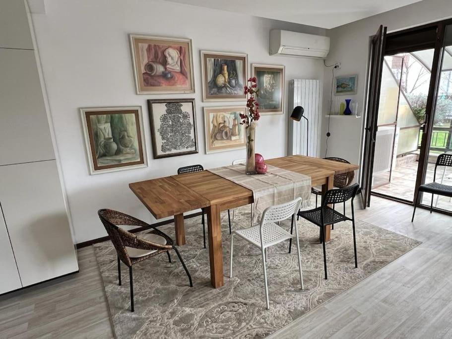 Kazanlak Large Guest House Apartment Near The Center With Full Kitchen & Dining Room, King Beds, Garden Patio, Free Parking & Self Check-In Luaran gambar
